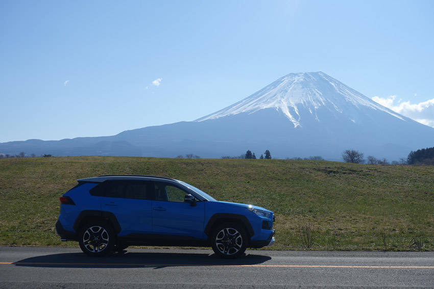 トヨタ RAV4 自慢の4WD【試乗記】