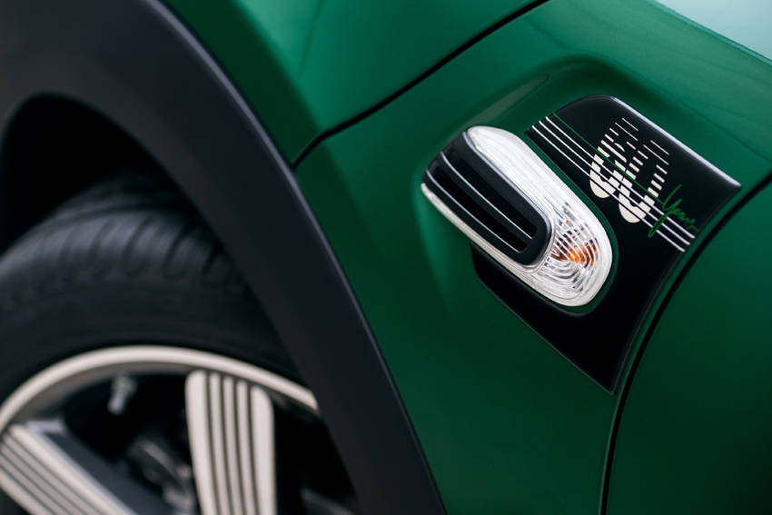 MINI 生誕60周年 特別仕様車 「MINI 60 YEARS EDITION」