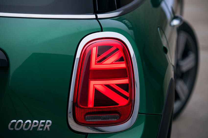 MINI 生誕60周年 特別仕様車 「MINI 60 YEARS EDITION」