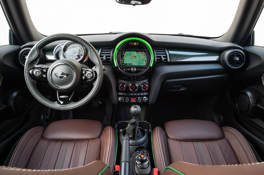 MINI 生誕60周年 特別仕様車 「MINI 60 YEARS EDITION」