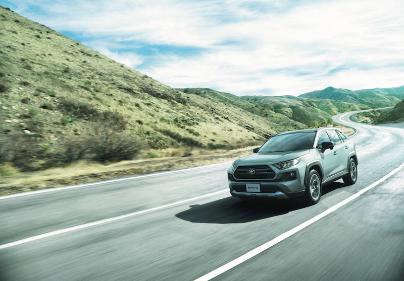 トヨタ 新型RAV4デビュー