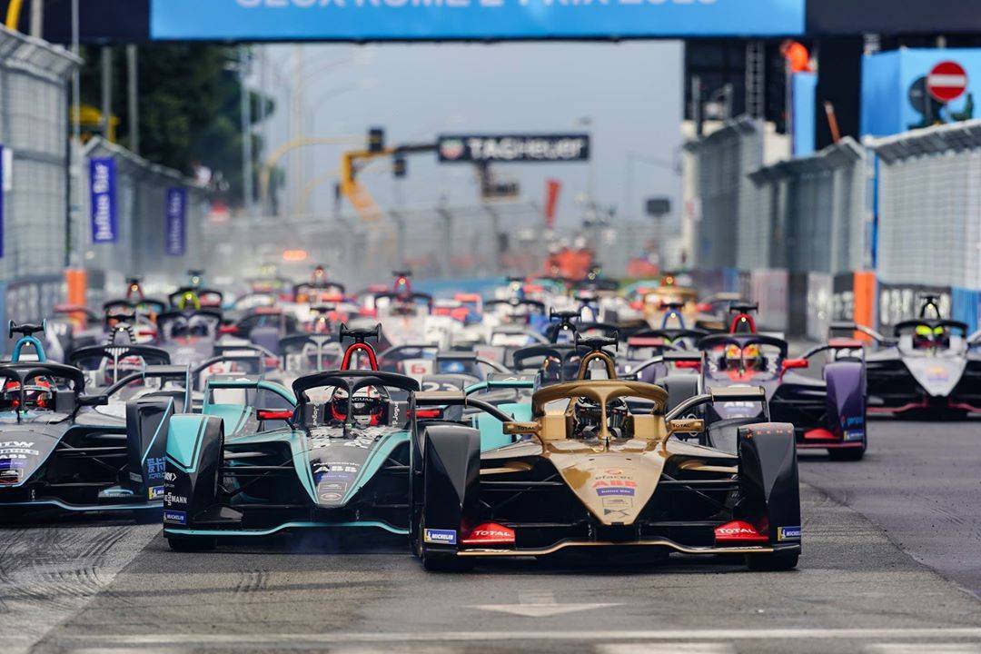 第7戦ローマでアンドレ・ロッテラーが初のポール。エバンスとの戦いになる