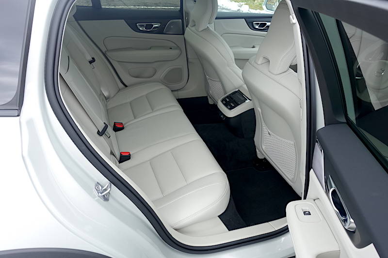 ボルボ V60クロスカントリーT5 AWD Pro　試乗記