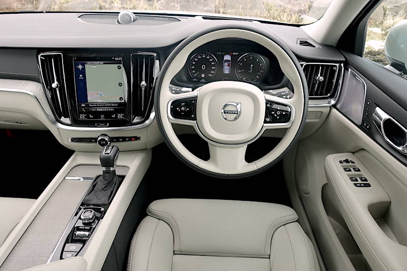 ボルボ V60クロスカントリーT5 AWD Pro　試乗記