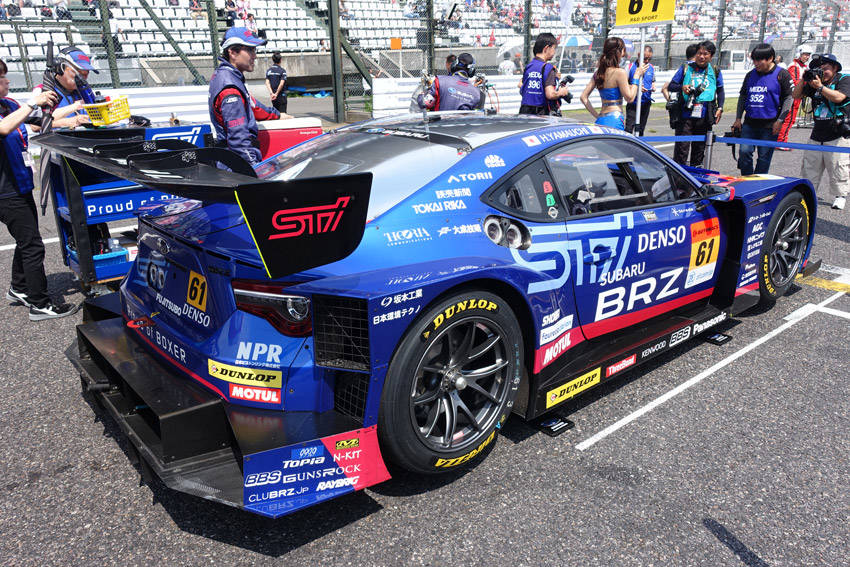 市販エンジンをベースに戦うBRZ GT300