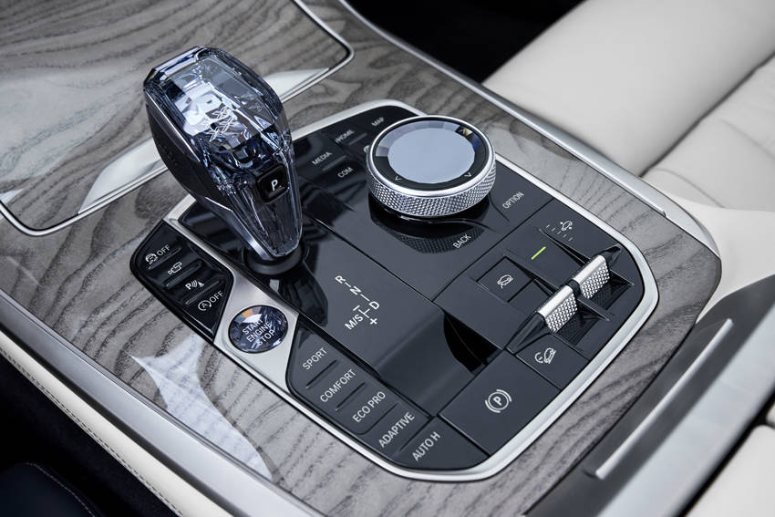 BMW フラッグシップSAV新型「X7」新登場