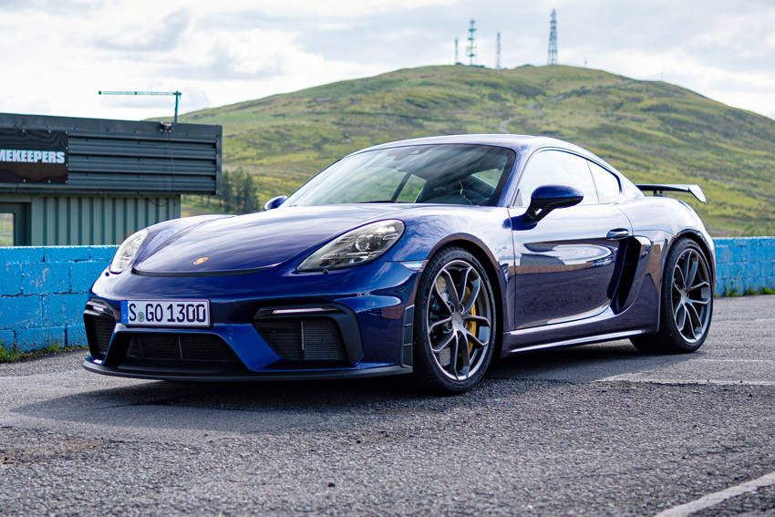 718ケイマンGT4