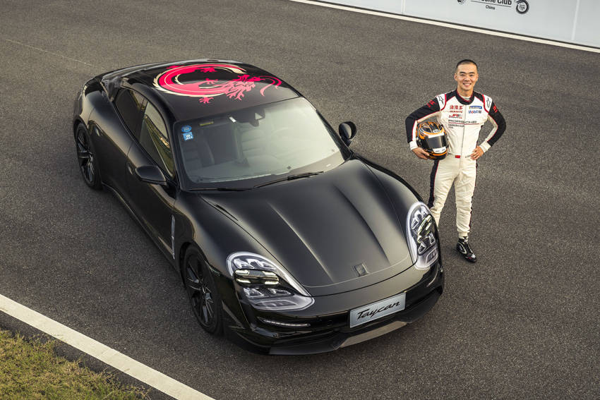 ポルシェ 電気駆動のスポーツカー「タイカン プロトタイプ」
