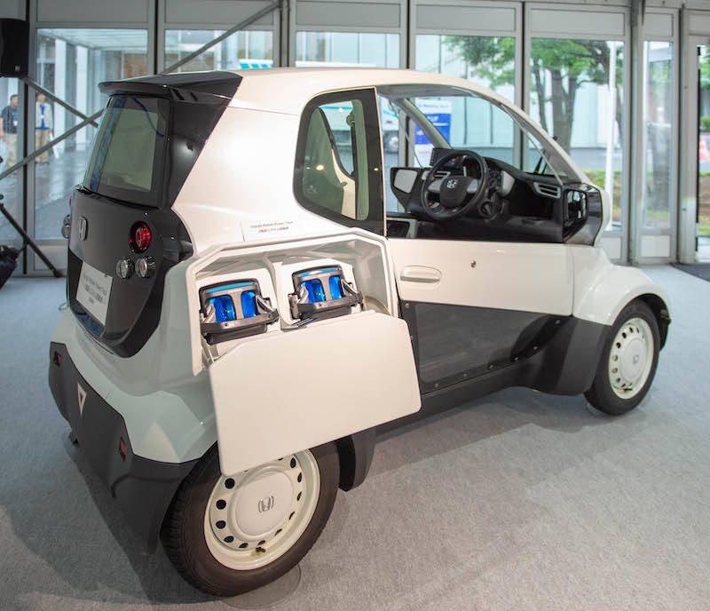 小型のモバイルバッテリーで稼働するシティコミューター