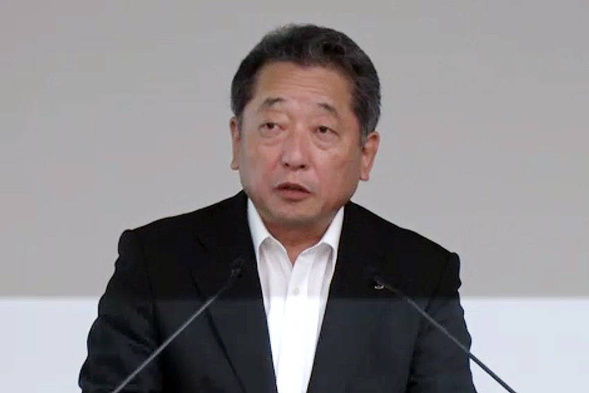第1四半期の決算を発表する藤本哲也常務執行役員