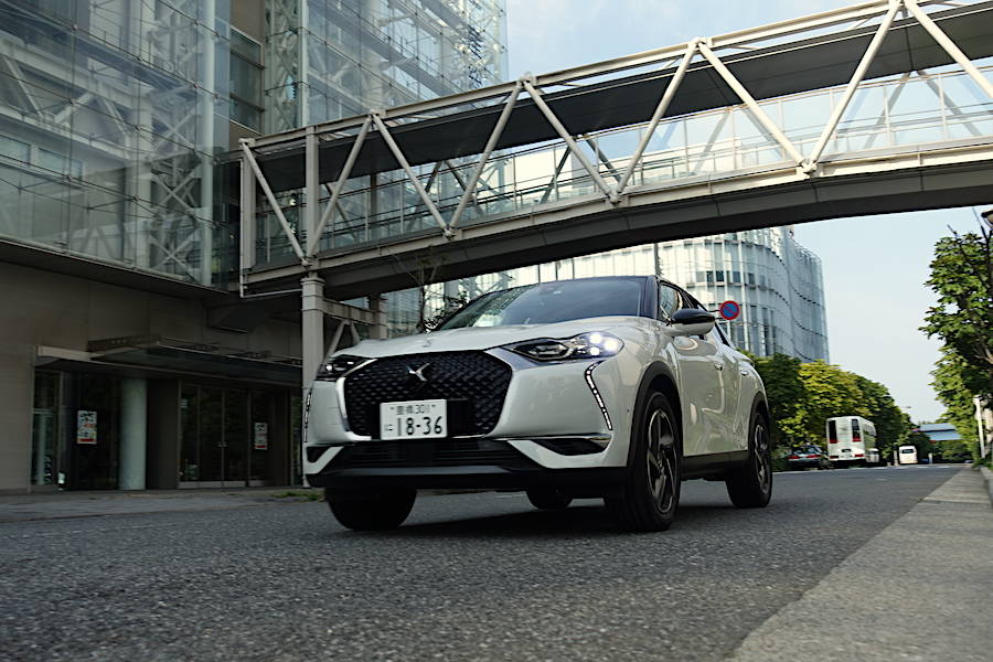 BセグメントサイズでデビューしたDS3クロスバック。デザインコンシャスなモデルだ