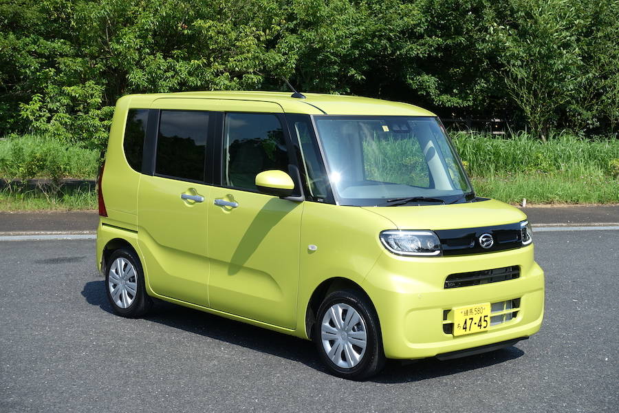 標準車の新型タント。車内空間が広いスーパーハイトワゴン
