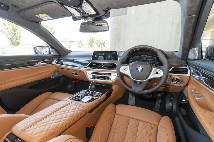 BMW M760Li xDrive V12Excellence 試乗記