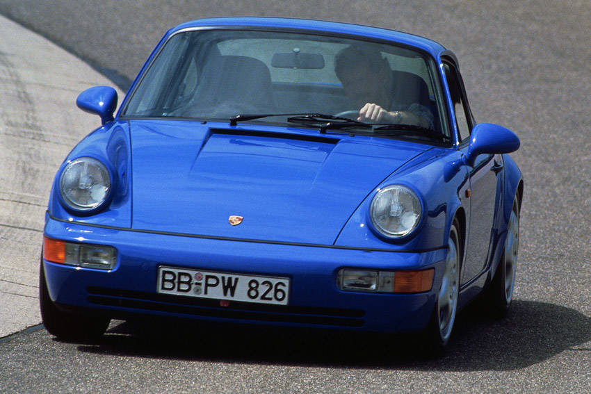 マリタイムブルー(画像は911「タイプ964」