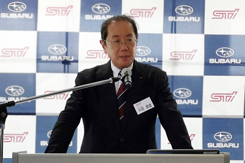 新たなリニューアルの意義を語る平岡泰雄STI社長