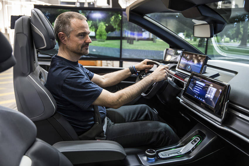 ZF 自動運転のための新しいコックピットを発表
