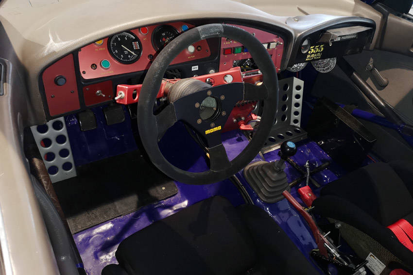 レガシィGr.Aの運転席も着座可能