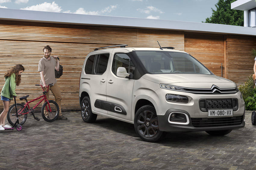 シトロエン 両側スライドドアのMPV「ベルランゴ デビューエディション」発売