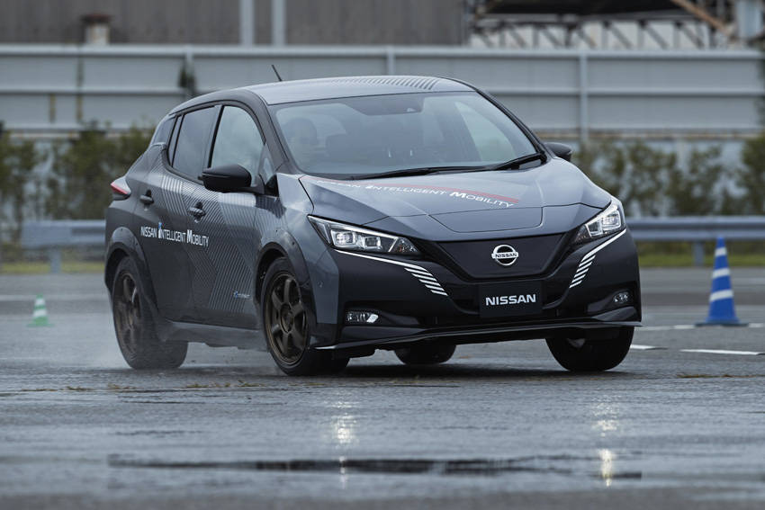 日産 新開発の新型SUV用電気駆動4WDシステム搭載実験車を公開