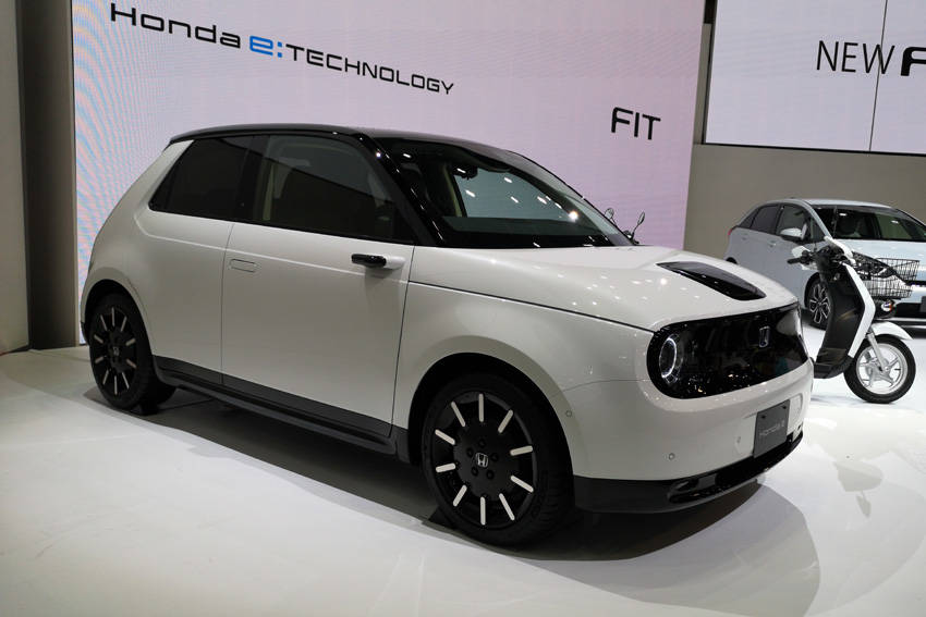 【東京モーターショー2019】ホンダ 2020年発売のEV「ホンダe」日本初公開