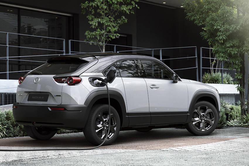 【東京モーターショー2019】マツダ 初の量産電気自動車「MX-30」登場