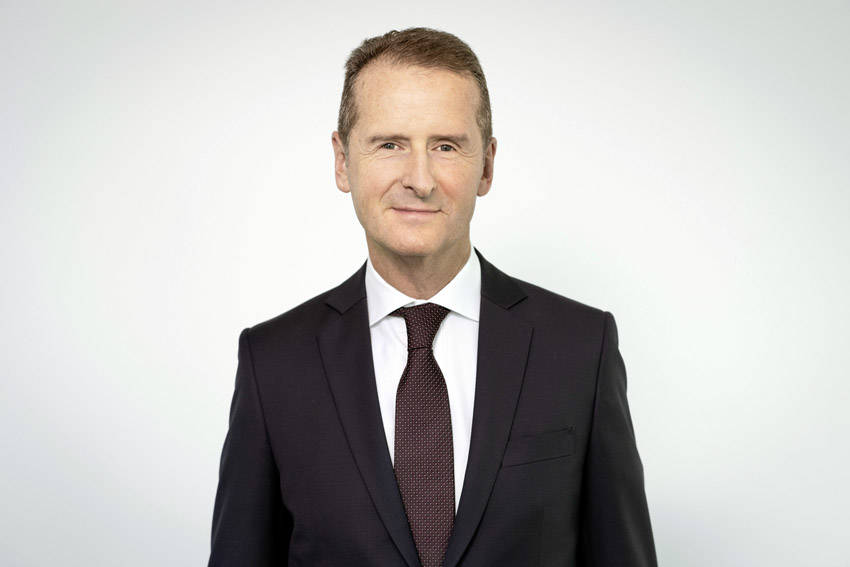 フォルクスワーゲン・グループを率いるヘルベルト・ディースCEO。起訴されたが現在の職務を務める