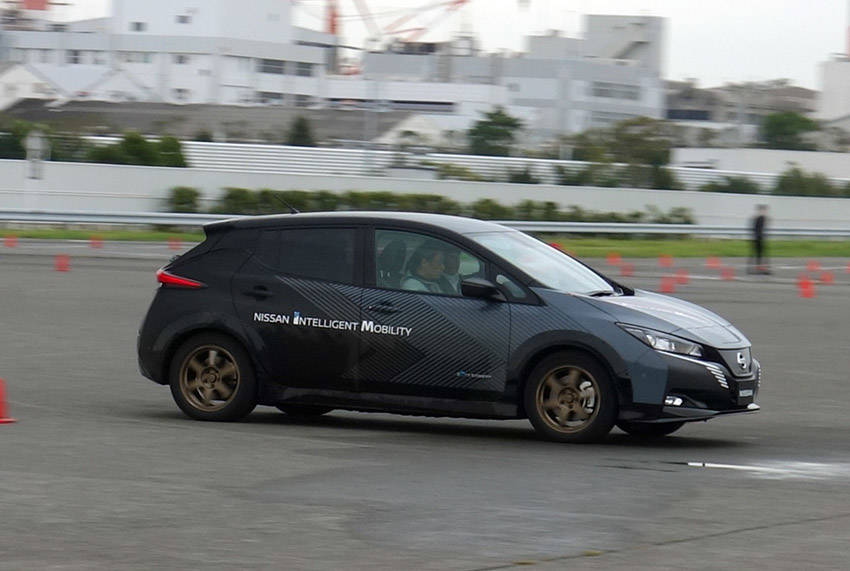 日産 新開発の新型SUV用電気駆動4WDシステム搭載実験車を公開
