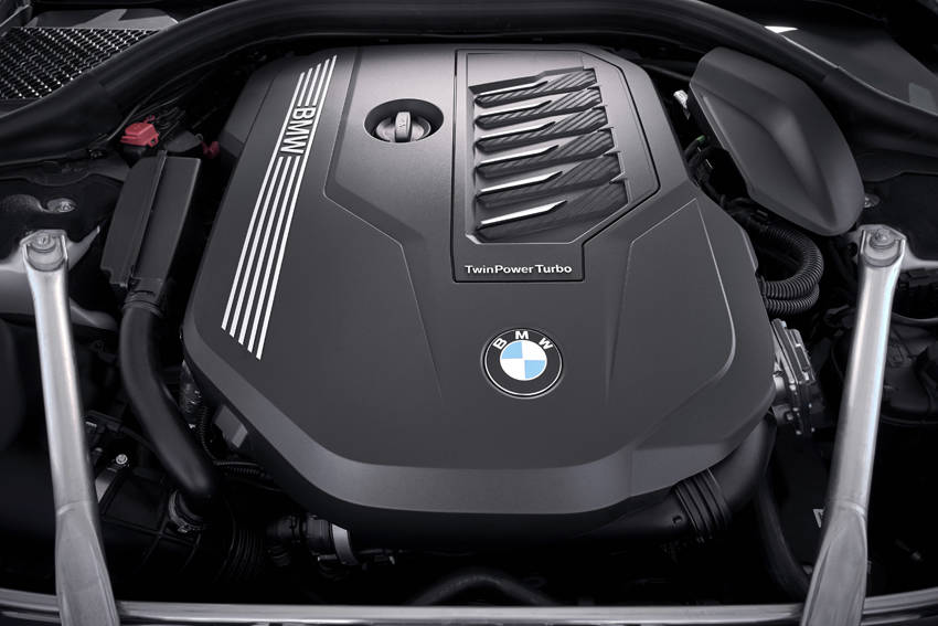 3.0L・直列6気筒のツインパワーターボ・エンジン