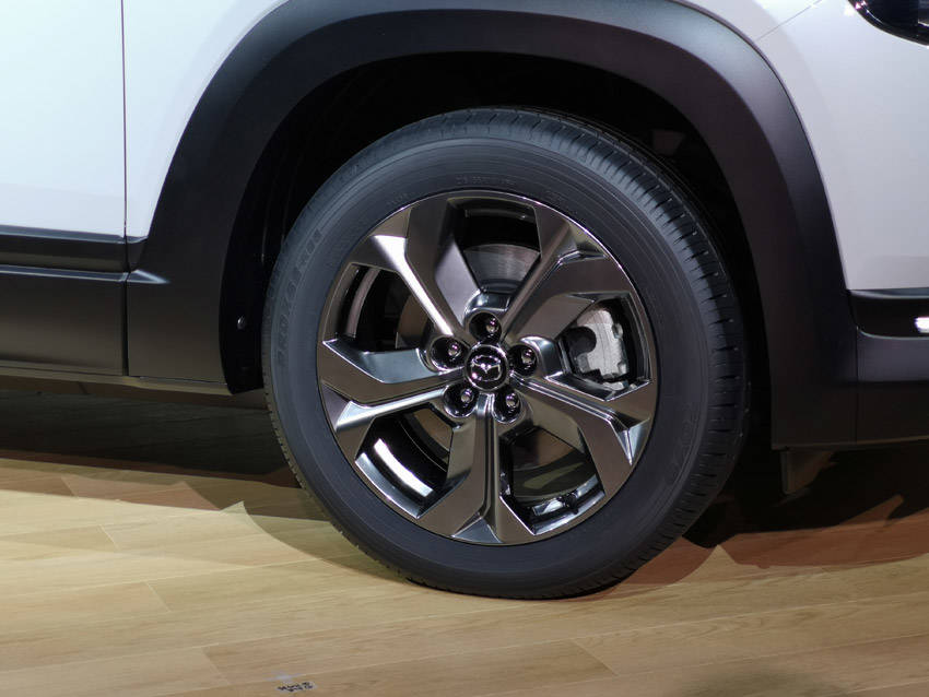 【東京モーターショー2019】マツダ 初の量産電気自動車「MX-30」登場