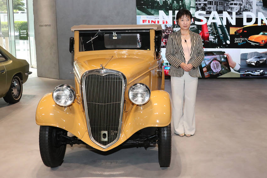 ヘリテージゾーンの開設をプレゼンテーションした星野朝子副社長