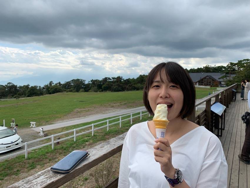 自動車ライター伊藤梓です。ってこの写真マズイよなぁ