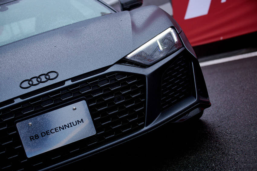 アウディ 10台限定「R8 デセニウム」納車式を富士スピードウェイで開催