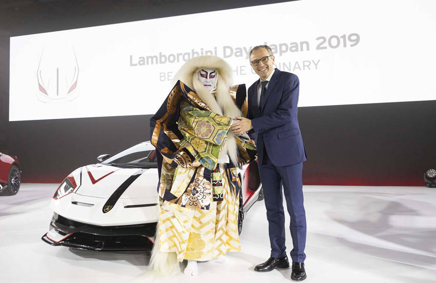 片岡愛之助氏とステファノ・ドメニカリCEO