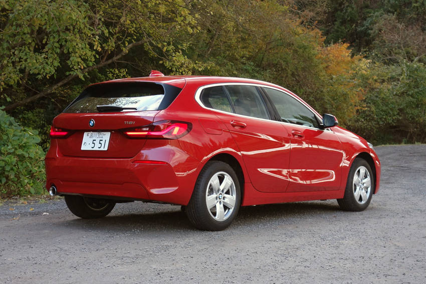 BMW 1シリーズ Cセグメントのど真ん中でブランドを主張【試乗記】（FF/7速DCT）
