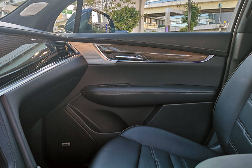 キャデラック ミッドサイズのクロスオーバーSUV「XT6」新登場