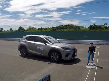 【有料配信中】高齢ドライバー対策で2021年秋から世界初となる自動ブレーキを義務化