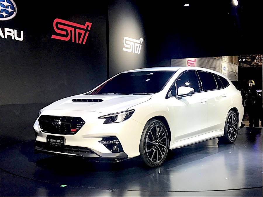 スバル 新型「レヴォーグ STIスポーツ・プロトタイプ」を東京オートサロンで初公開