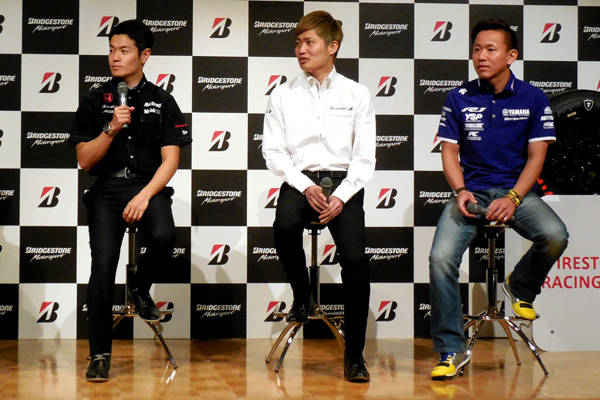 左から山本尚貴S・GT、大島和也(ニュルメイン)、中須賀克行(全日本ロード)