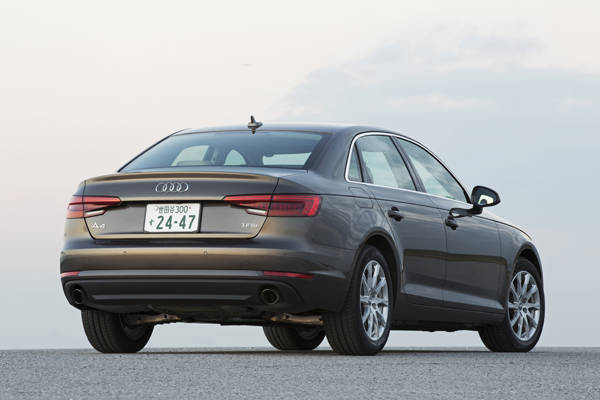 New_Audi_A4_Exterior_025