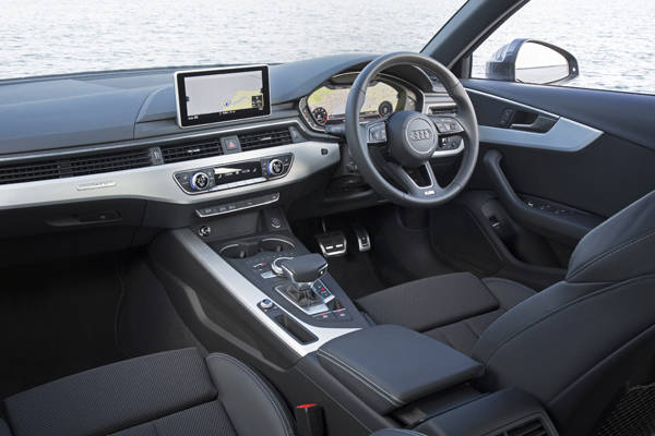 New_Audi_A4_Interior_003