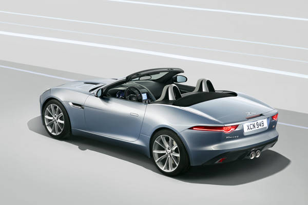 Jag_F-TYPE_V6_studio_image_6_260912