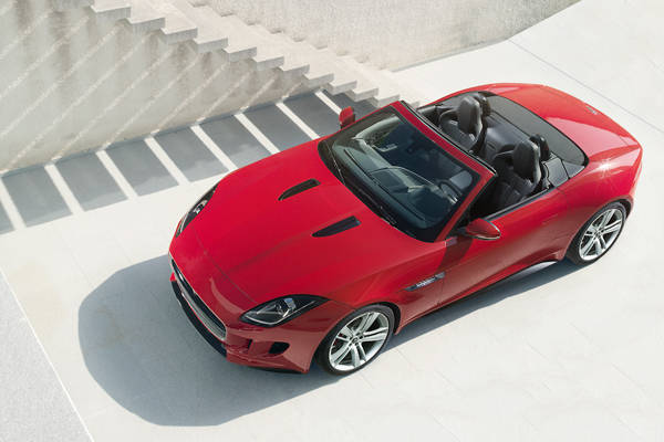jag_f-type_house_v8_image_6_260912