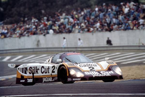 1988年のル・マン24時間で優勝を飾ったXJR-9LM