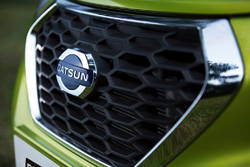 DATSUN_rediGO_04