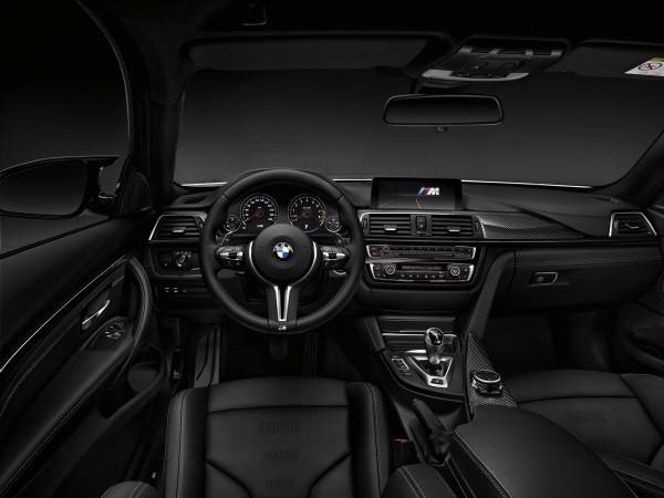 BMW M3セダンおよびM4クーペ