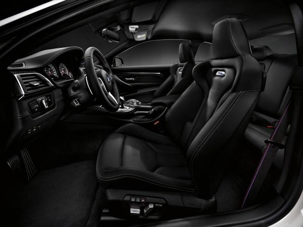 BMW M3セダンおよびM4クーペ