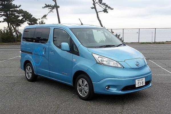 エクステリアデザインはEV専用となるe-NV200