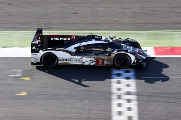 Porsche 919 Hybrid, Porsche Team: Romain Dumas, Neel Jani, Marc Lieb