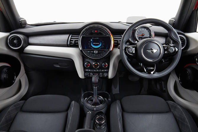 MINI 5ドアのインテリア