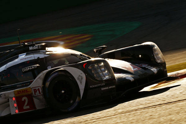 Porsche 919 Hybrid, Porsche Team: Romain Dumas, Neel Jani, Marc Lieb